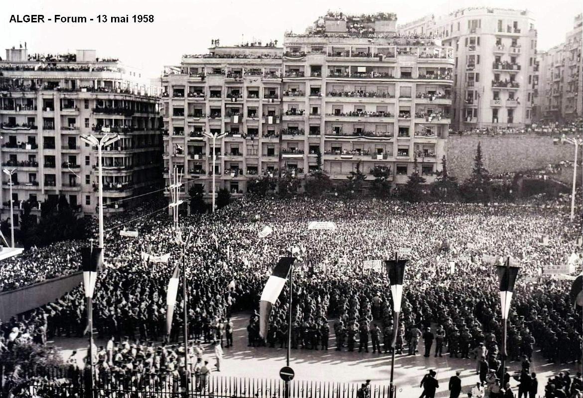 Alger - Forum - 13 ami 1958.jpg